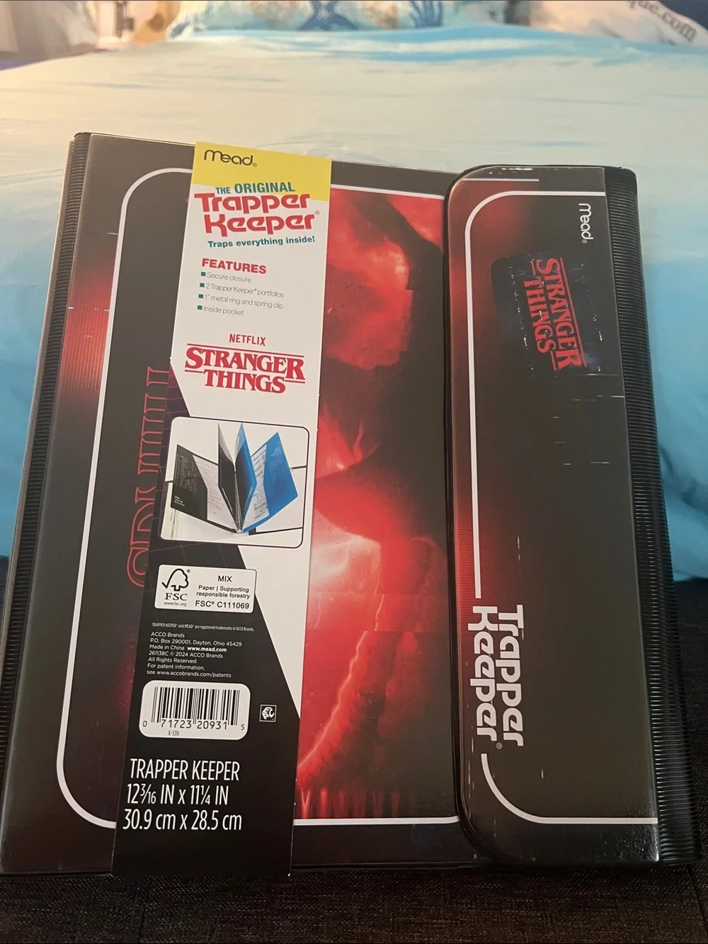 #2786*Mead x Stranger Things Trapper Keeper - Black & Red. Back To School Sale